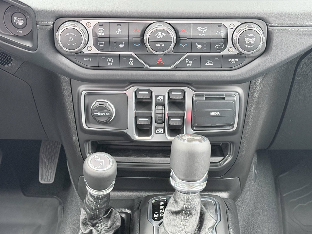 New 2026 Jeep Wrangler Unlimited Sahara AWD/4WD image 19