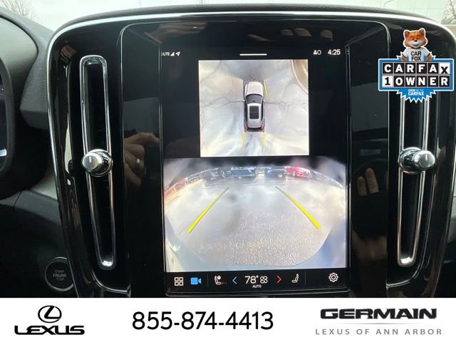 Used 2025 Volvo XC40 B5 Plus image 19
