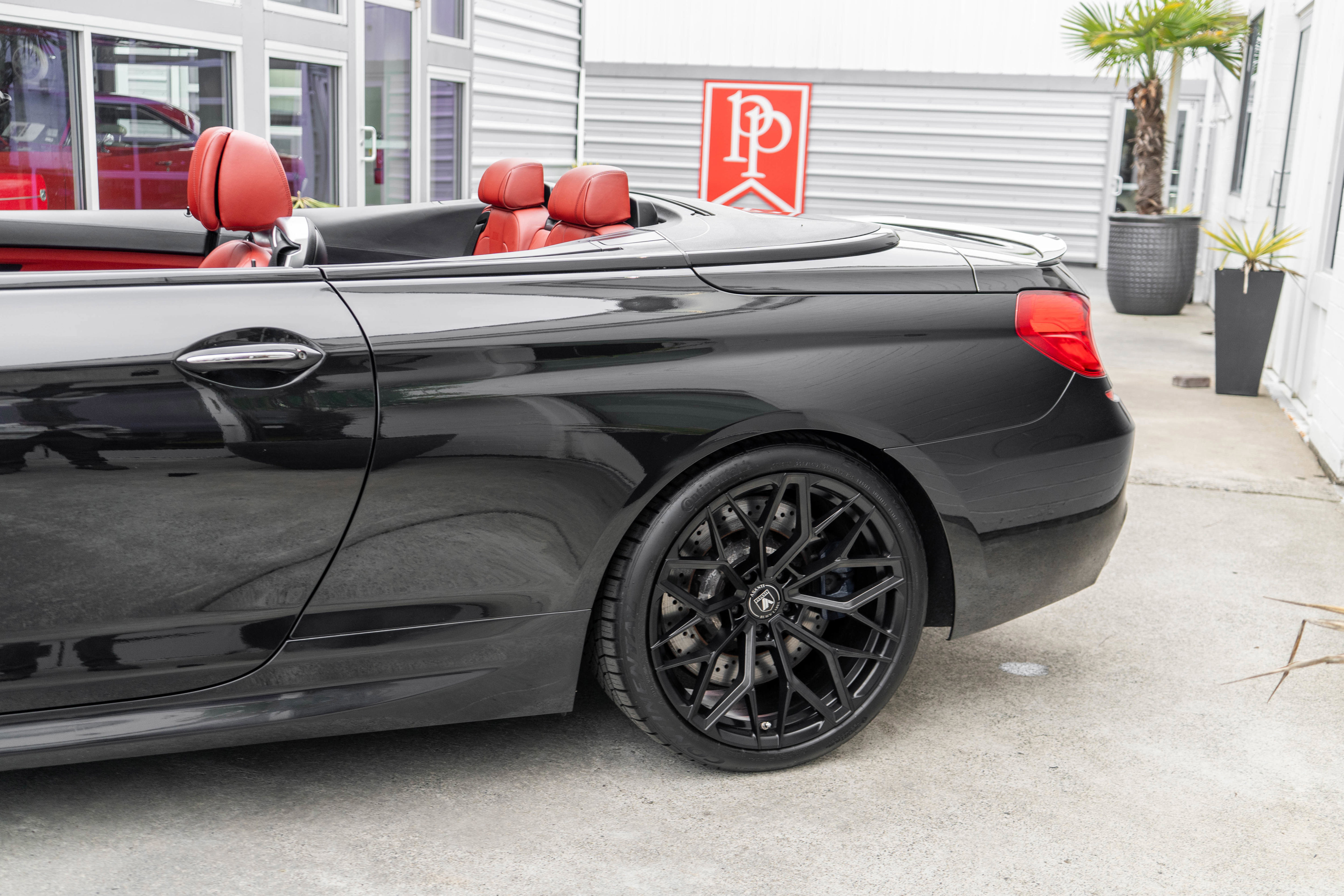 Used 2014 BMW M6 Convertible RWD image 5