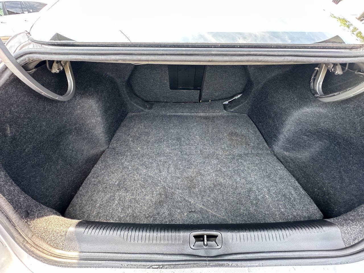 Used 2016 Chrysler 200 Limited FWD image 19