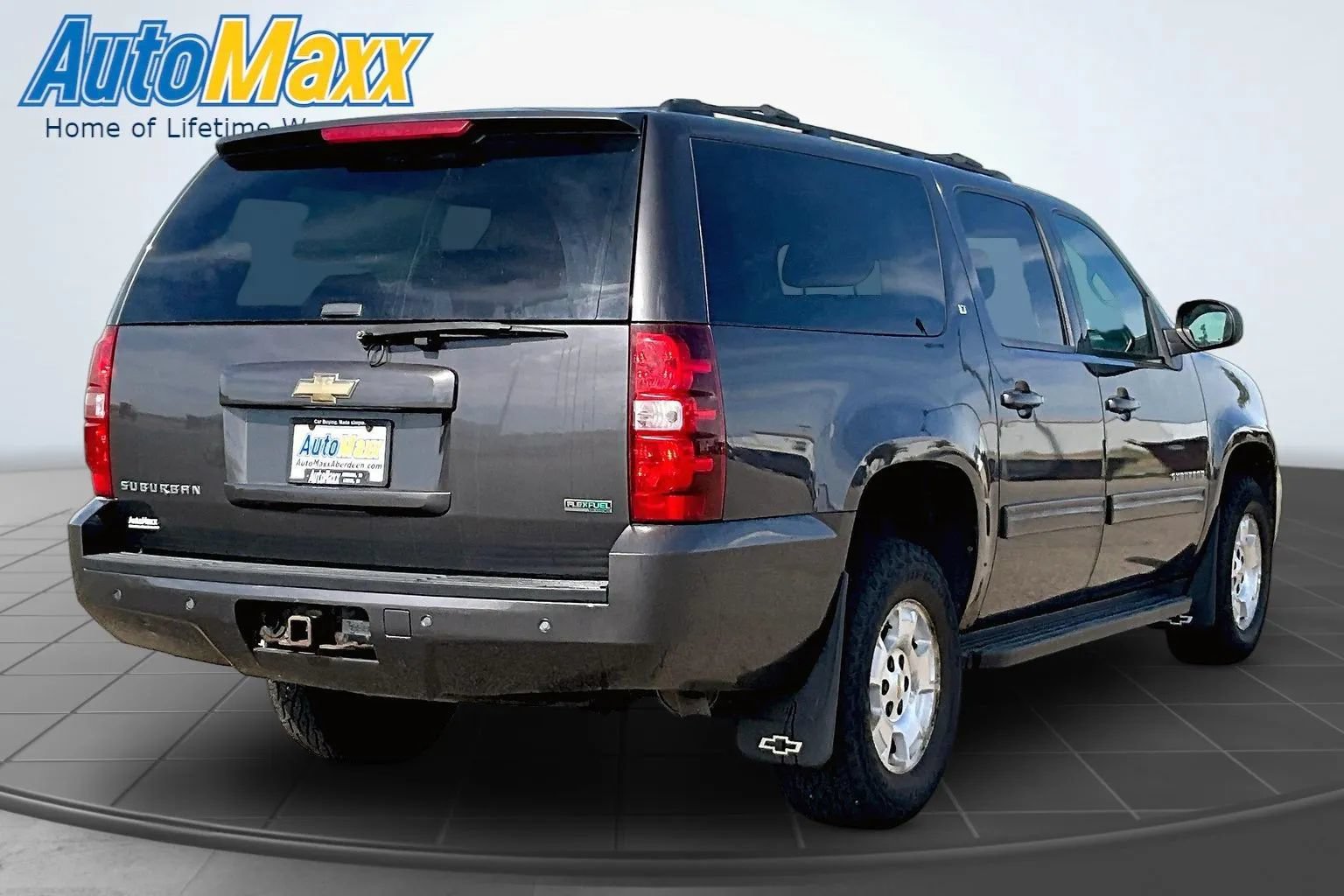 Used 2010 Chevrolet Suburban LT AWD/4WD image 9