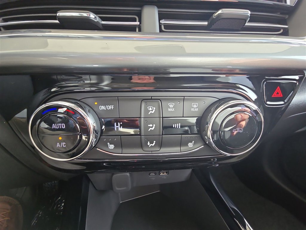 New 2025 Chevrolet Trax LT w/ LT Convenience Package image 17