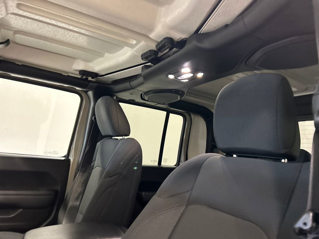 Used 2022 Jeep Gladiator Sport image 26