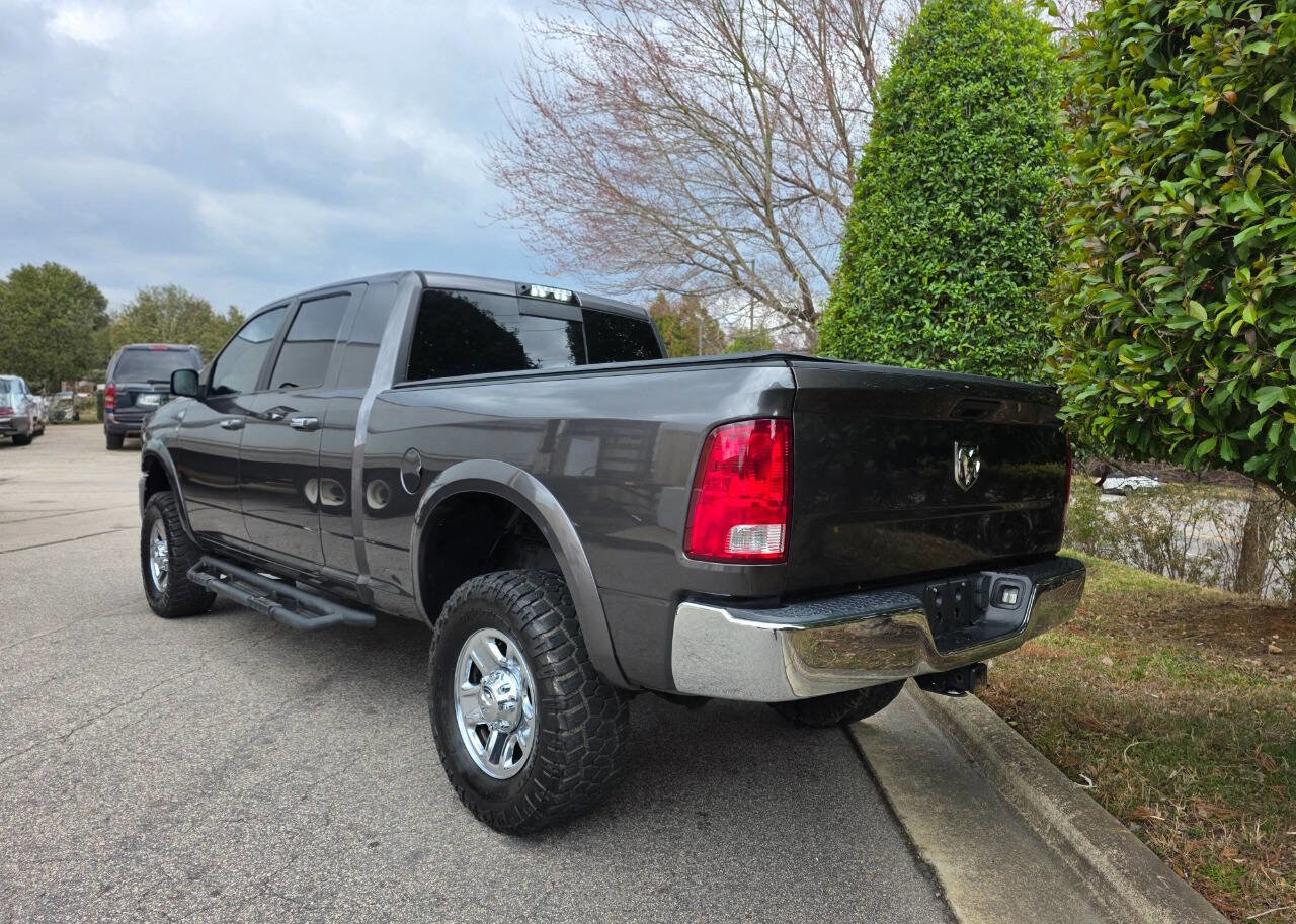 Used 2018 RAM 2500 SLT w/ Luxury Group image 3