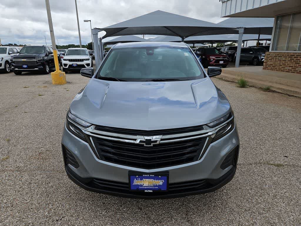 Used 2023 Chevrolet Equinox LS w/ LS Convenience Package FWD image 3
