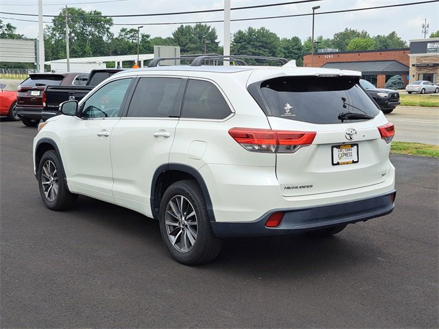 Used 2018 Toyota Highlander XLE image 3