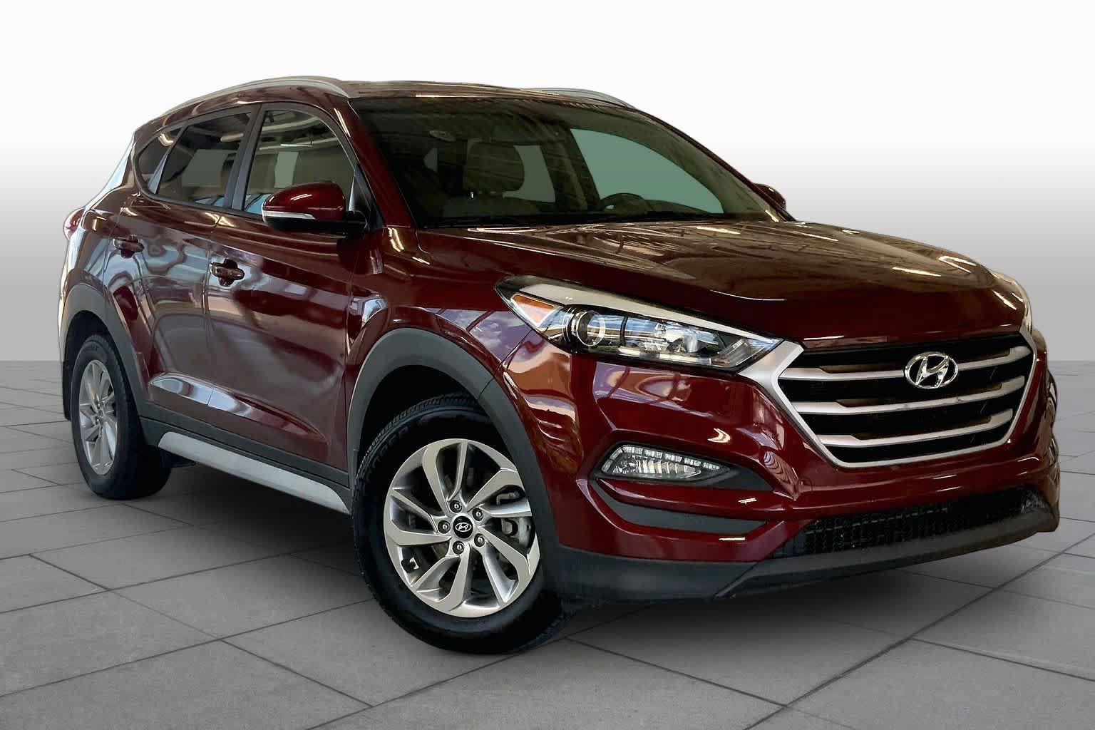 Used 2017 Hyundai Tucson SE Plus AWD/4WD image 3