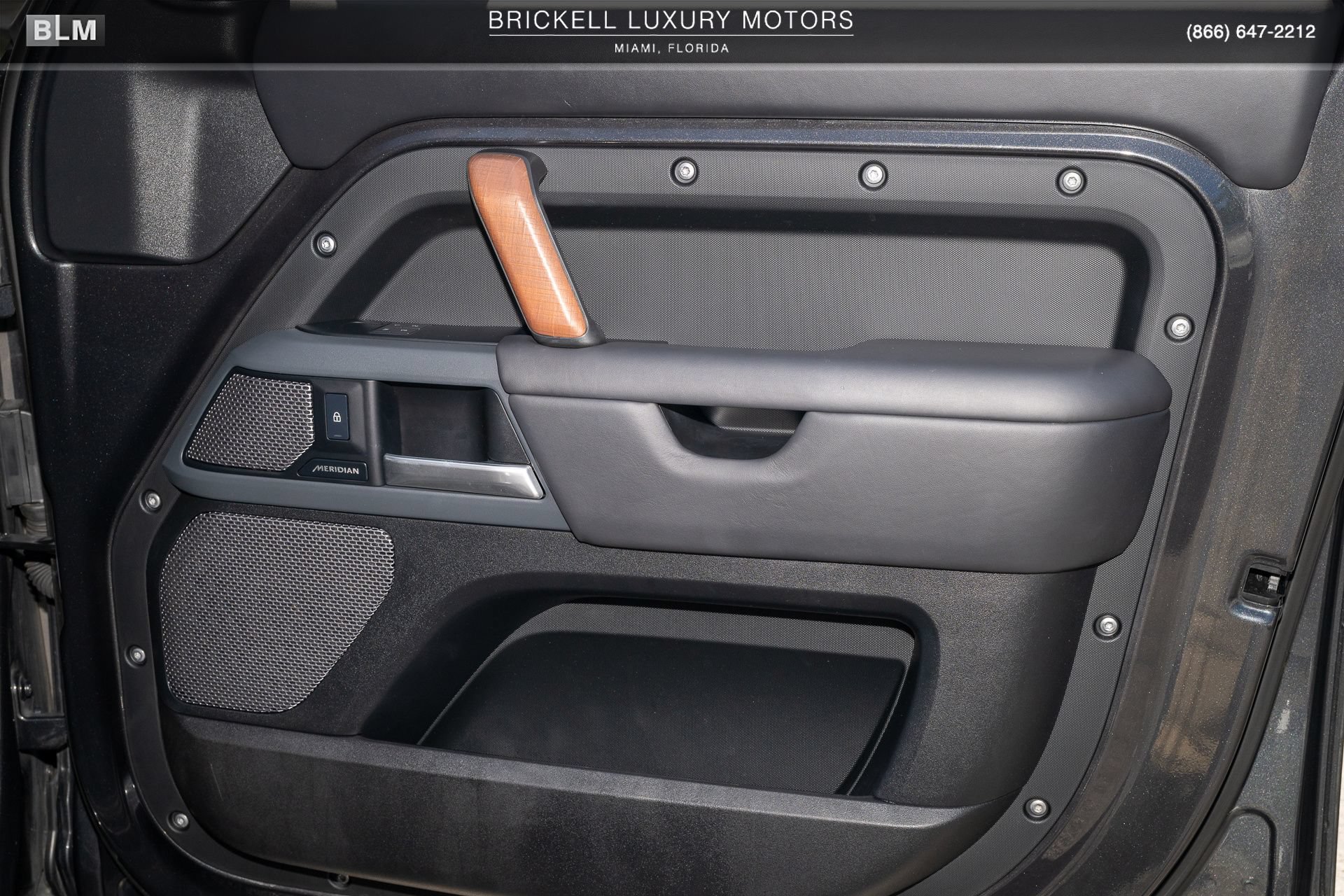 Used 2024 Land Rover Defender 110 X AWD/4WD image 18