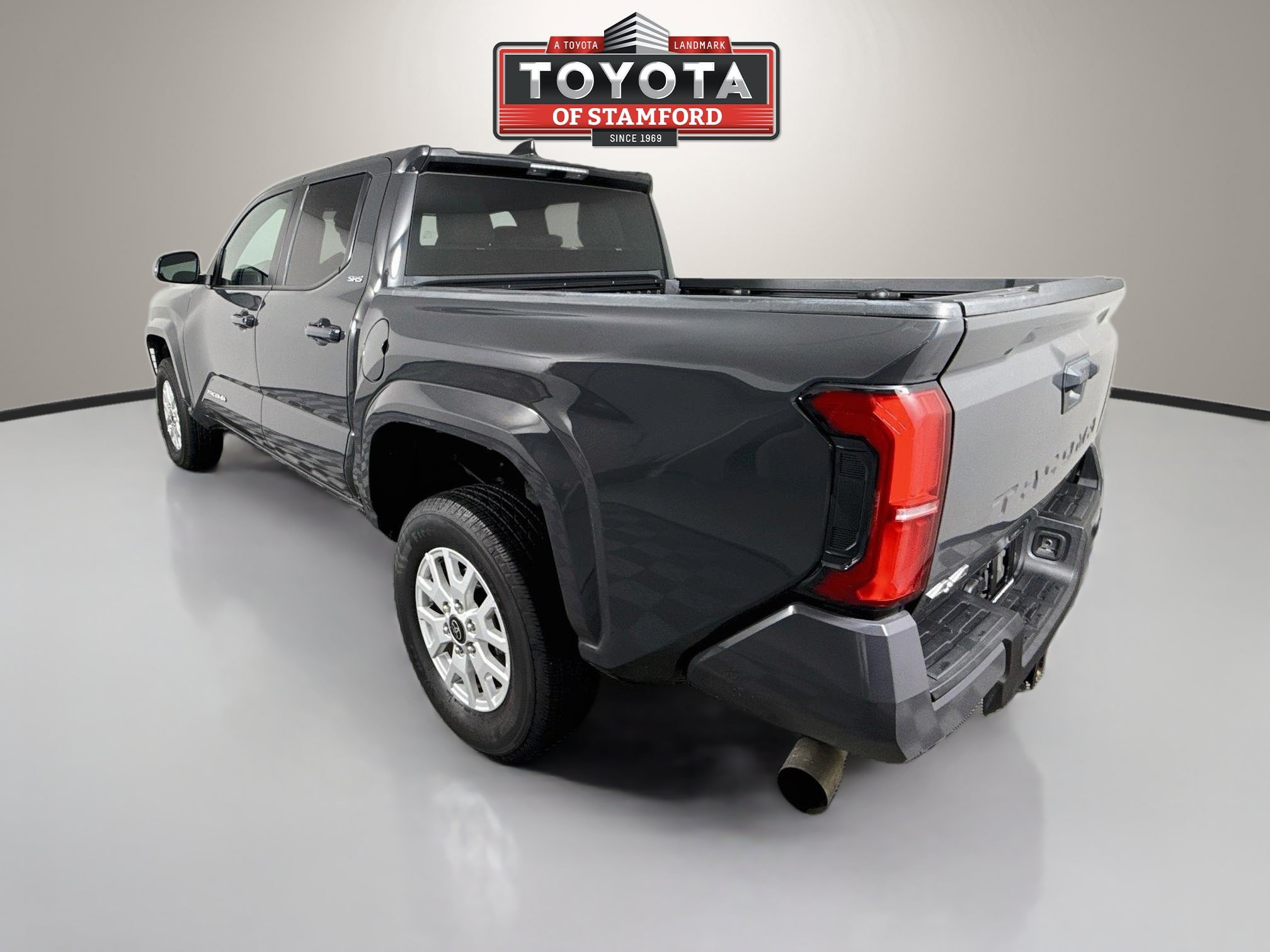 Certified 2026 Toyota Tacoma SR5 AWD/4WD image 5