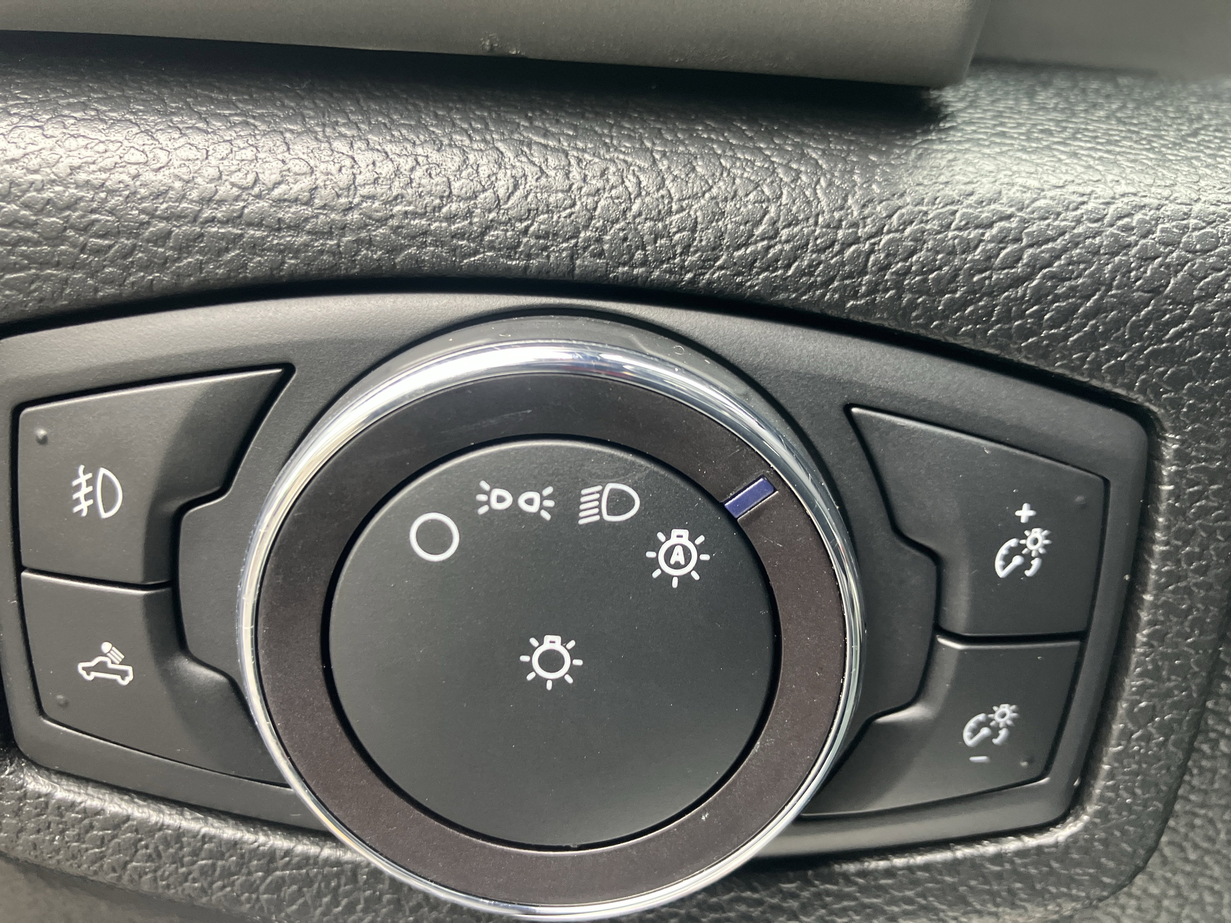 Used 2019 Ford F150 Lariat w/ Equipment Group 502A Luxury image 24