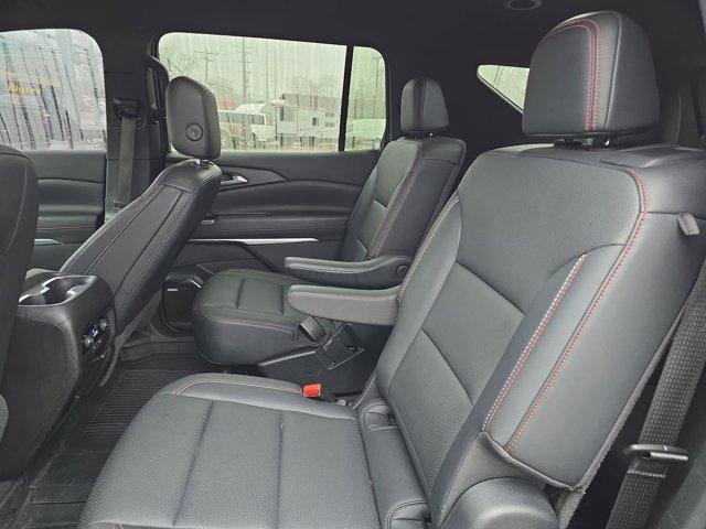 Used 2024 Chevrolet Traverse Z71 w/ Enhanced Driving Package image 12