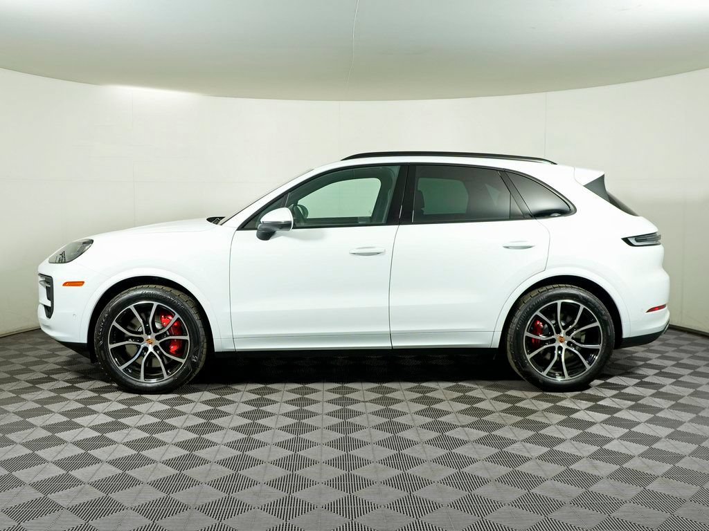 Certified 2026 Porsche Cayenne S AWD/4WD image 2