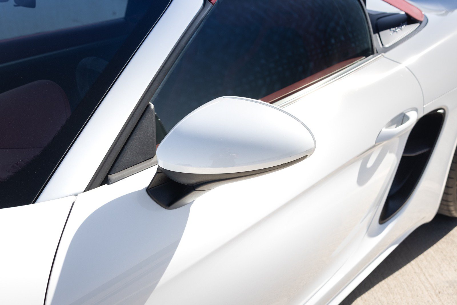 Used 2020 Porsche 718 Boxster Spyder RWD image 16