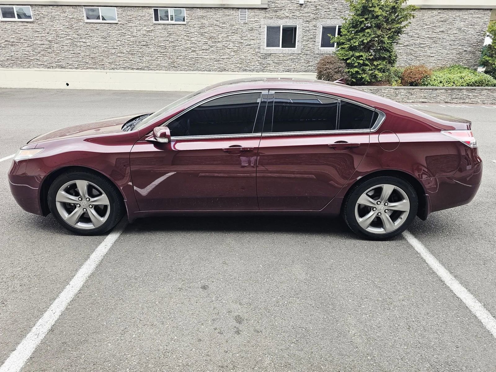 Used 2012 Acura TL SH-AWD image 2