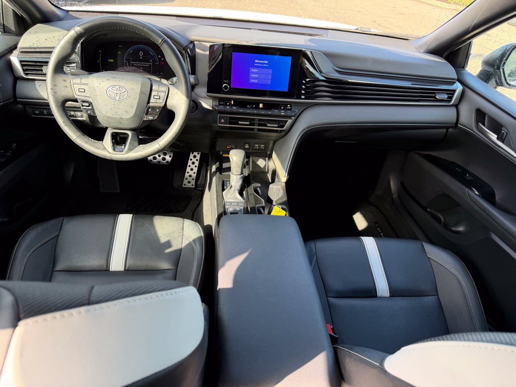 Certified 2025 Toyota Camry Hybrid FWD image 19