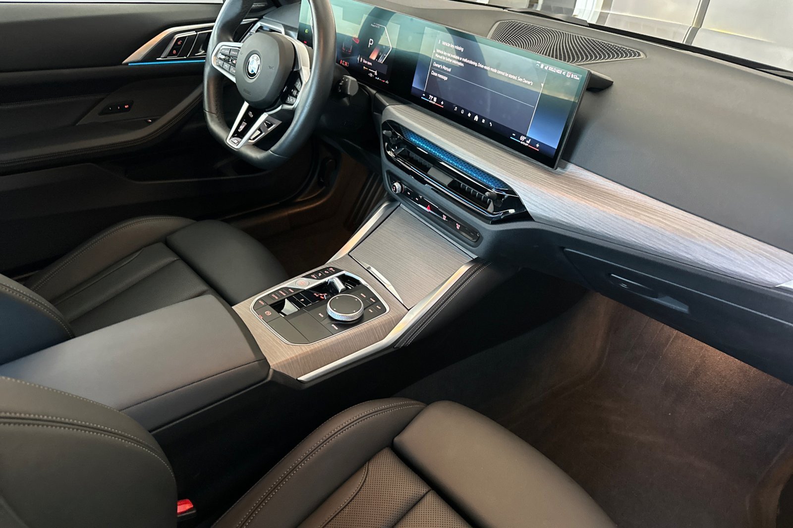 Used 2025 BMW 430i Coupe w/ M Sport Package RWD image 14