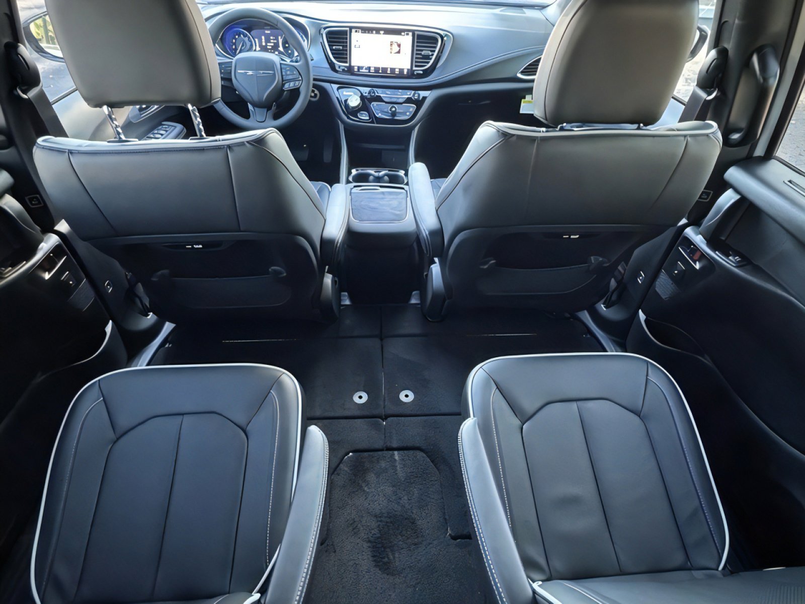 New 2026 Chrysler Pacifica Limited w/ S Appearance Package image 18