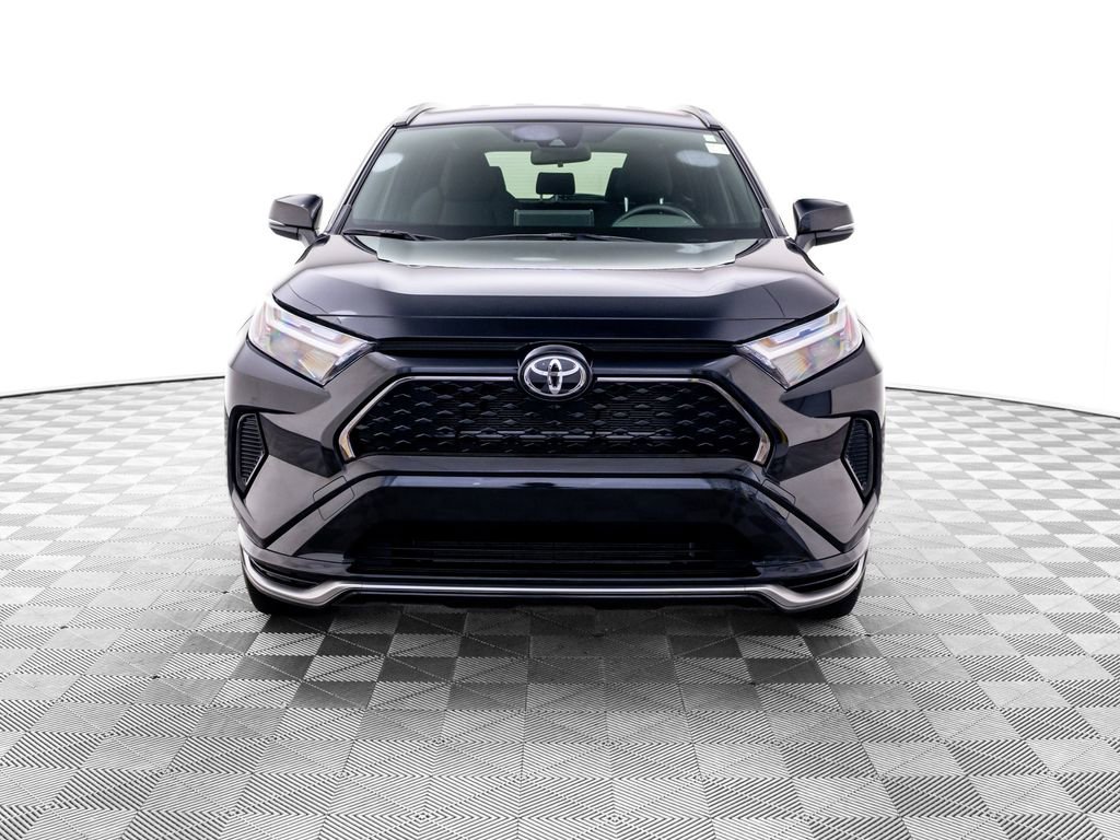 Used 2025 Toyota RAV4 SE AWD/4WD image 9