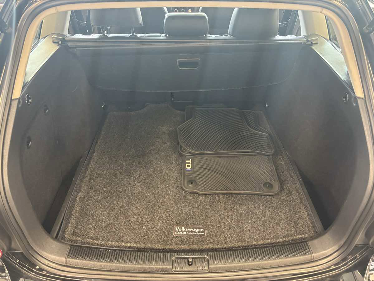 Used 2014 Volkswagen Jetta TDI image 25