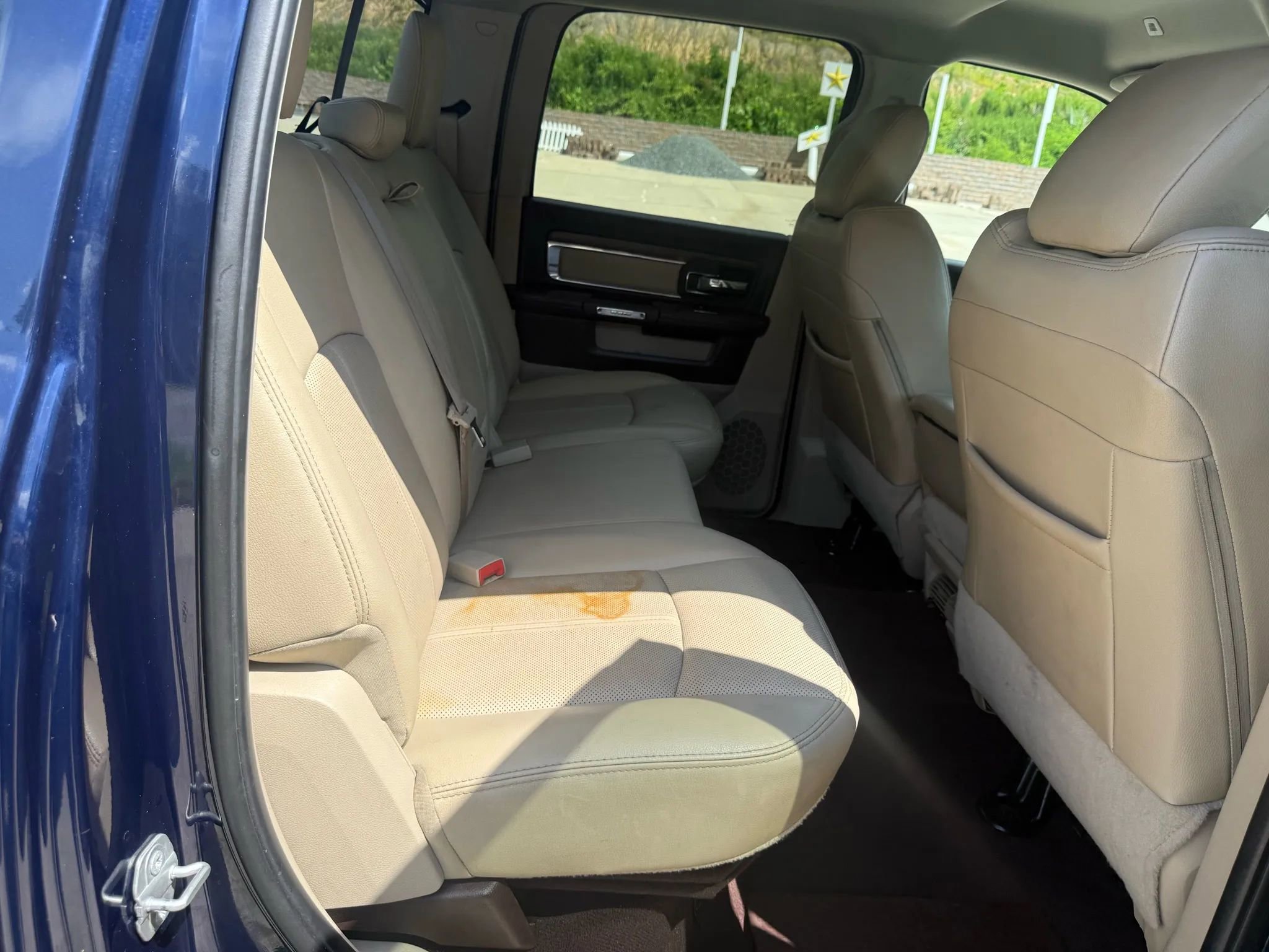 Used 2018 RAM 3500 Laramie image 16