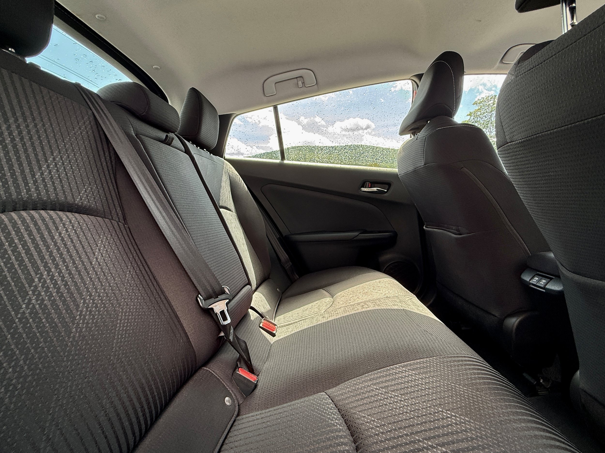 Certified 2020 Toyota Prius Prime LE w/ Carpet Mat Package FWD image 29