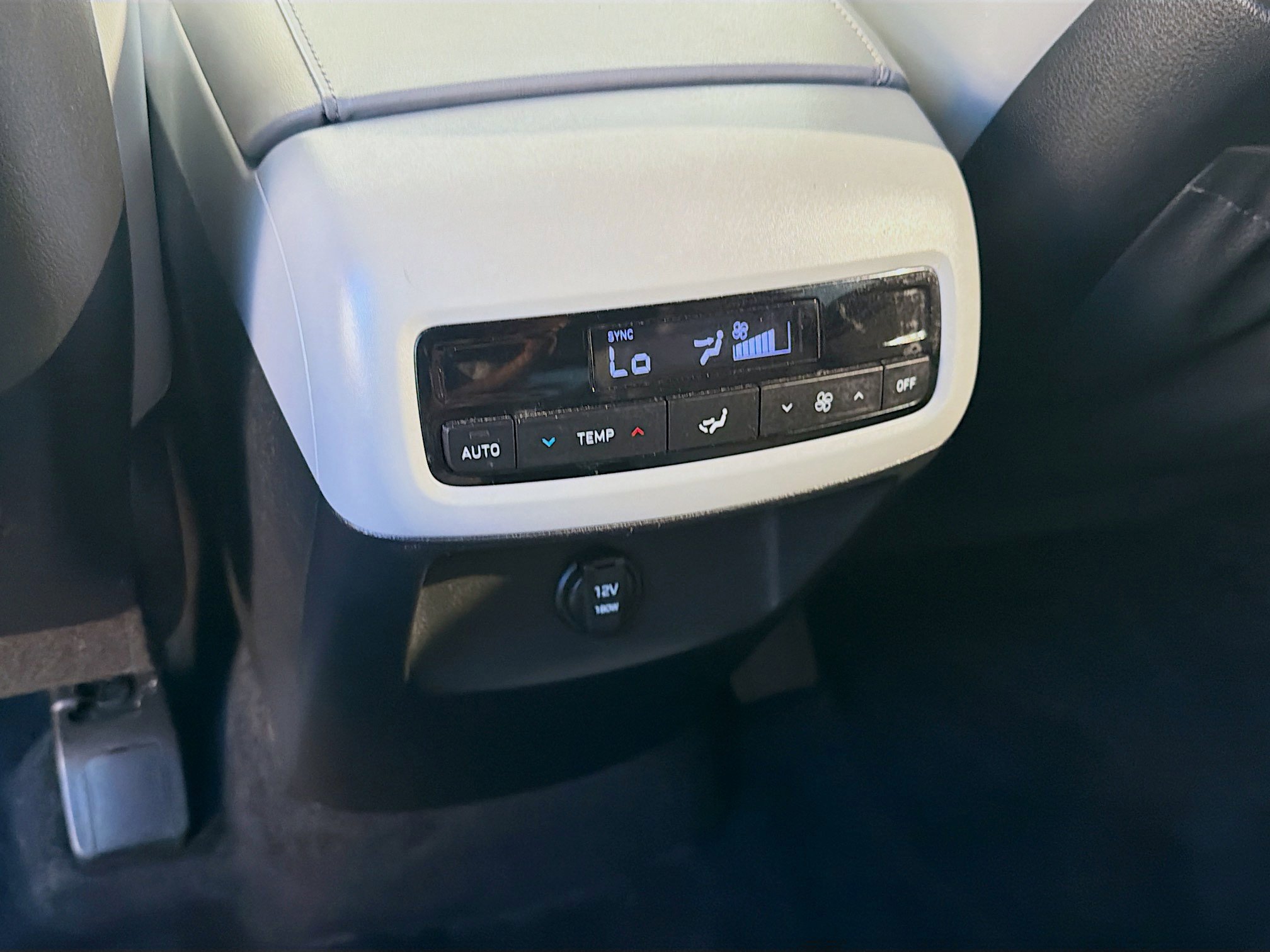 Used 2023 Hyundai Palisade SEL FWD image 21