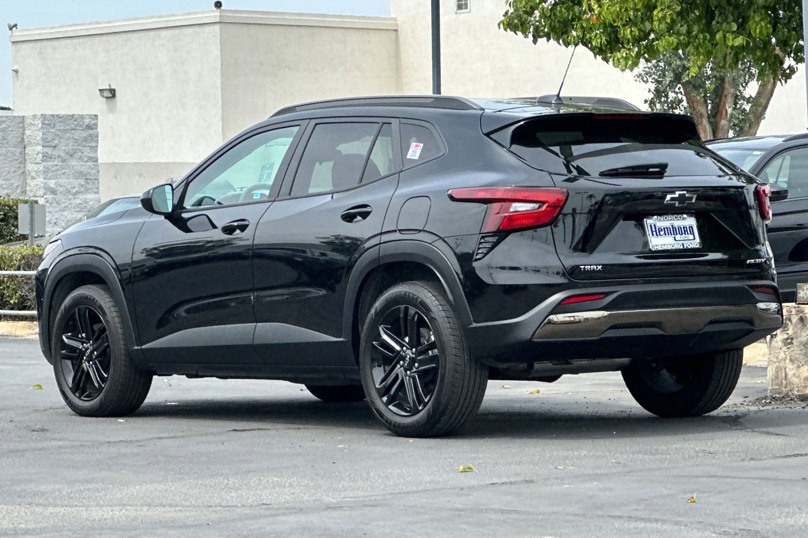Used 2024 Chevrolet Trax ACTIV w/ Sunroof Package image 6
