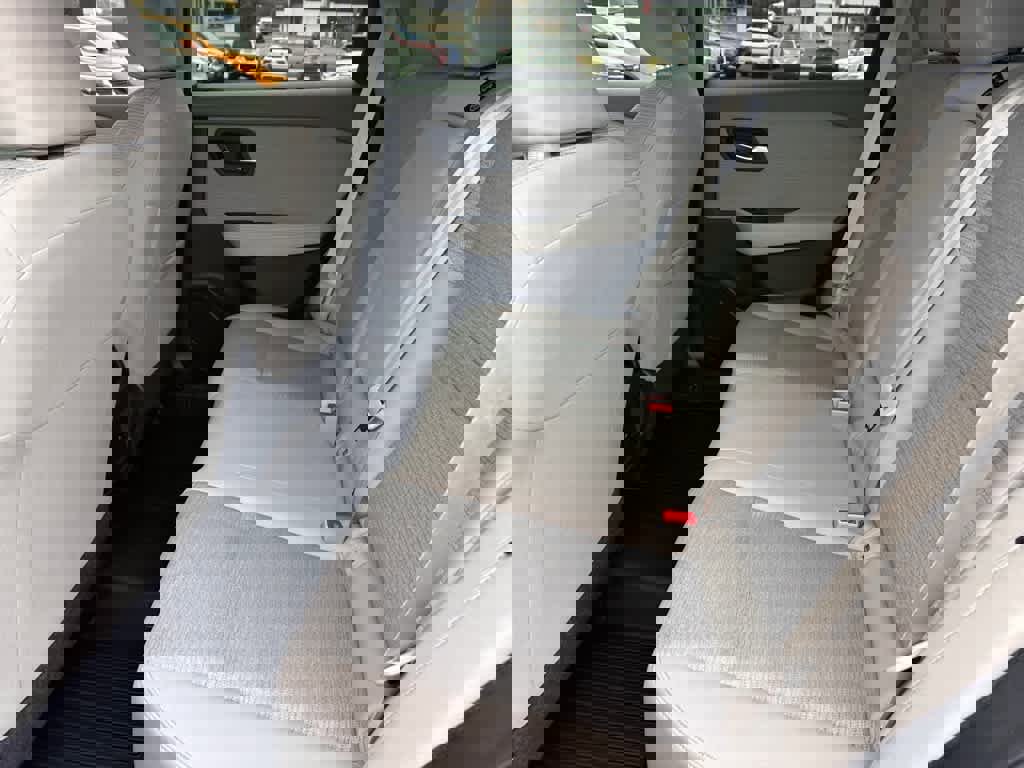 Used 2023 Nissan Rogue SV image 11