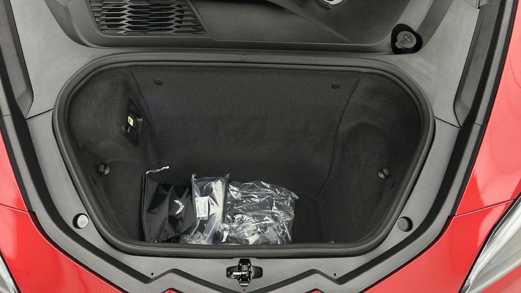 Used 2024 Chevrolet Corvette Stingray Preferred Cpe w/ Z51 Performance Package RWD image 26