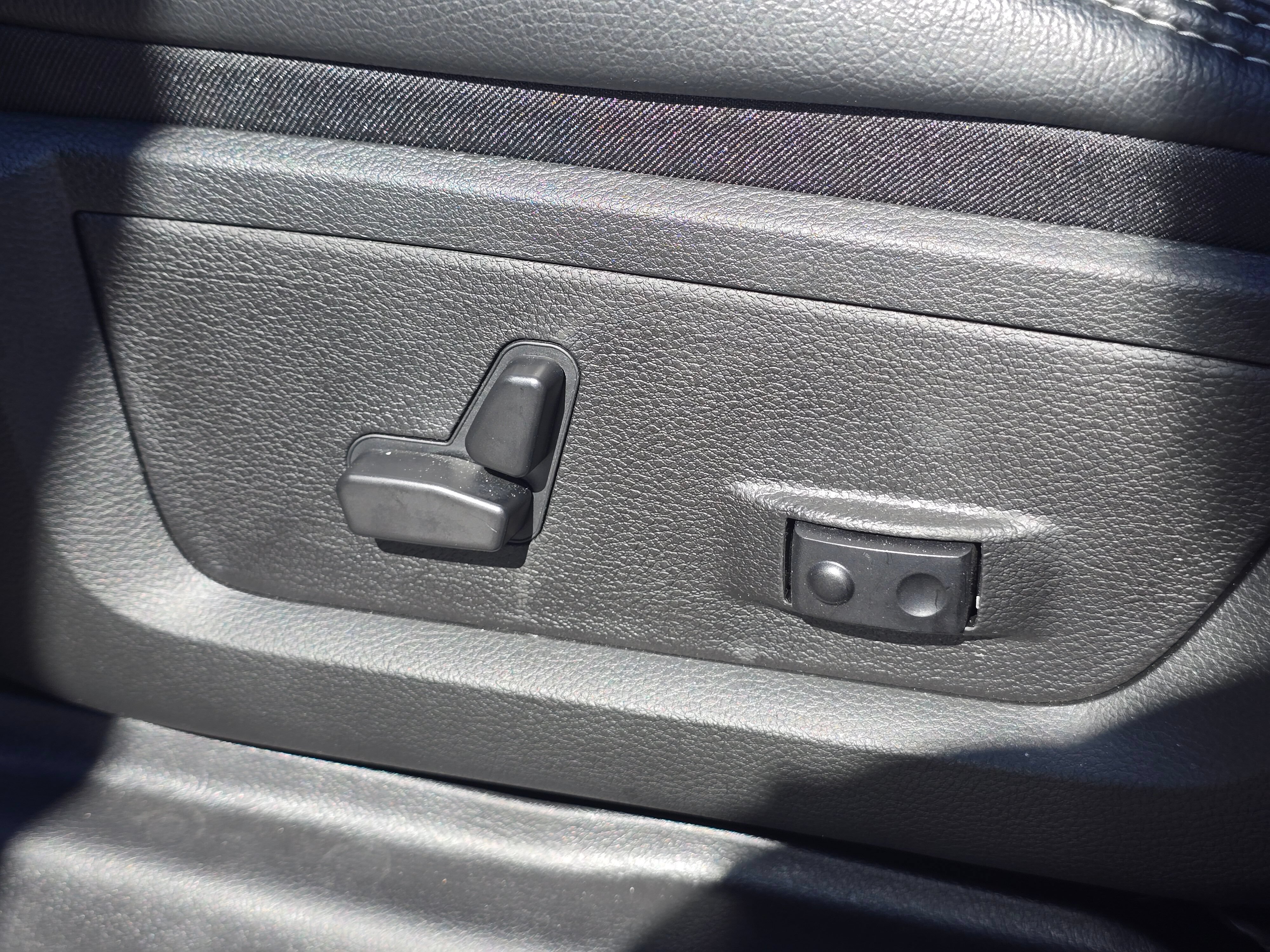 Used 2026 RAM 3500 Laramie w/ Night Edition AWD/4WD image 25