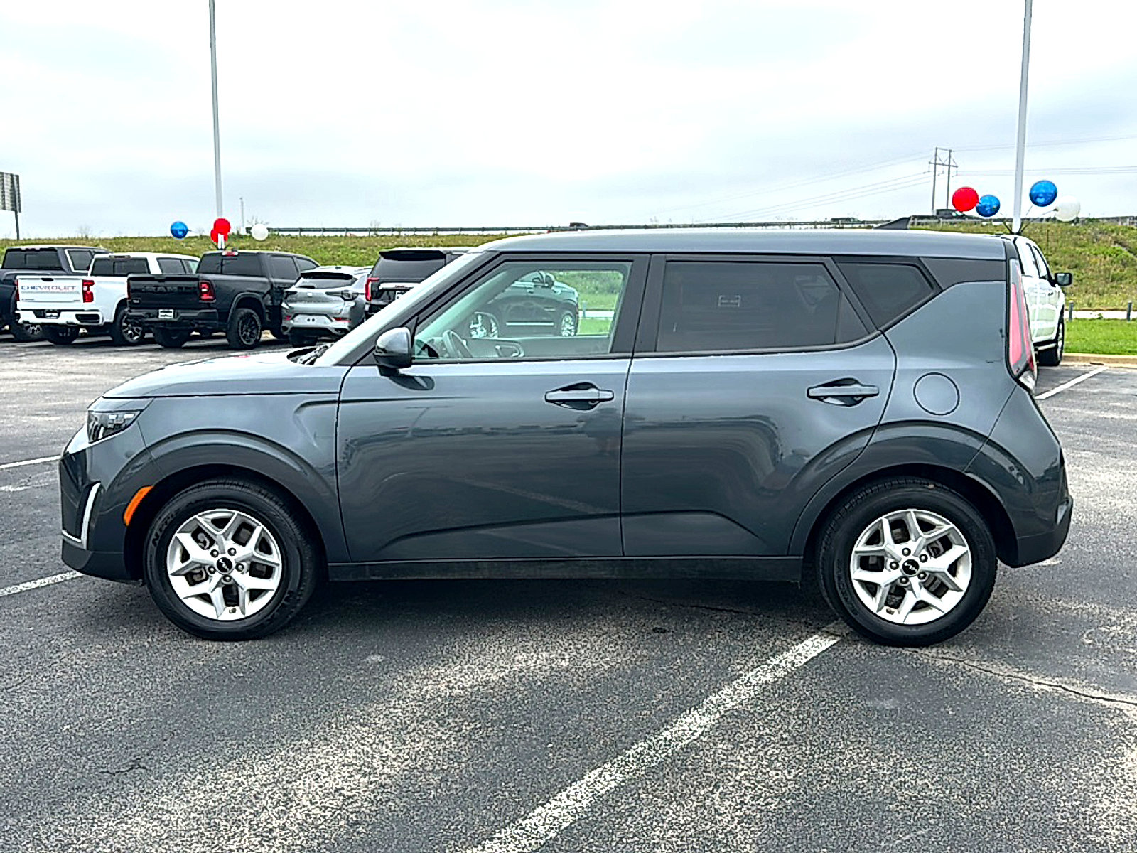 Used 2024 Kia Soul LX w/ Option Group 015 FWD image 5