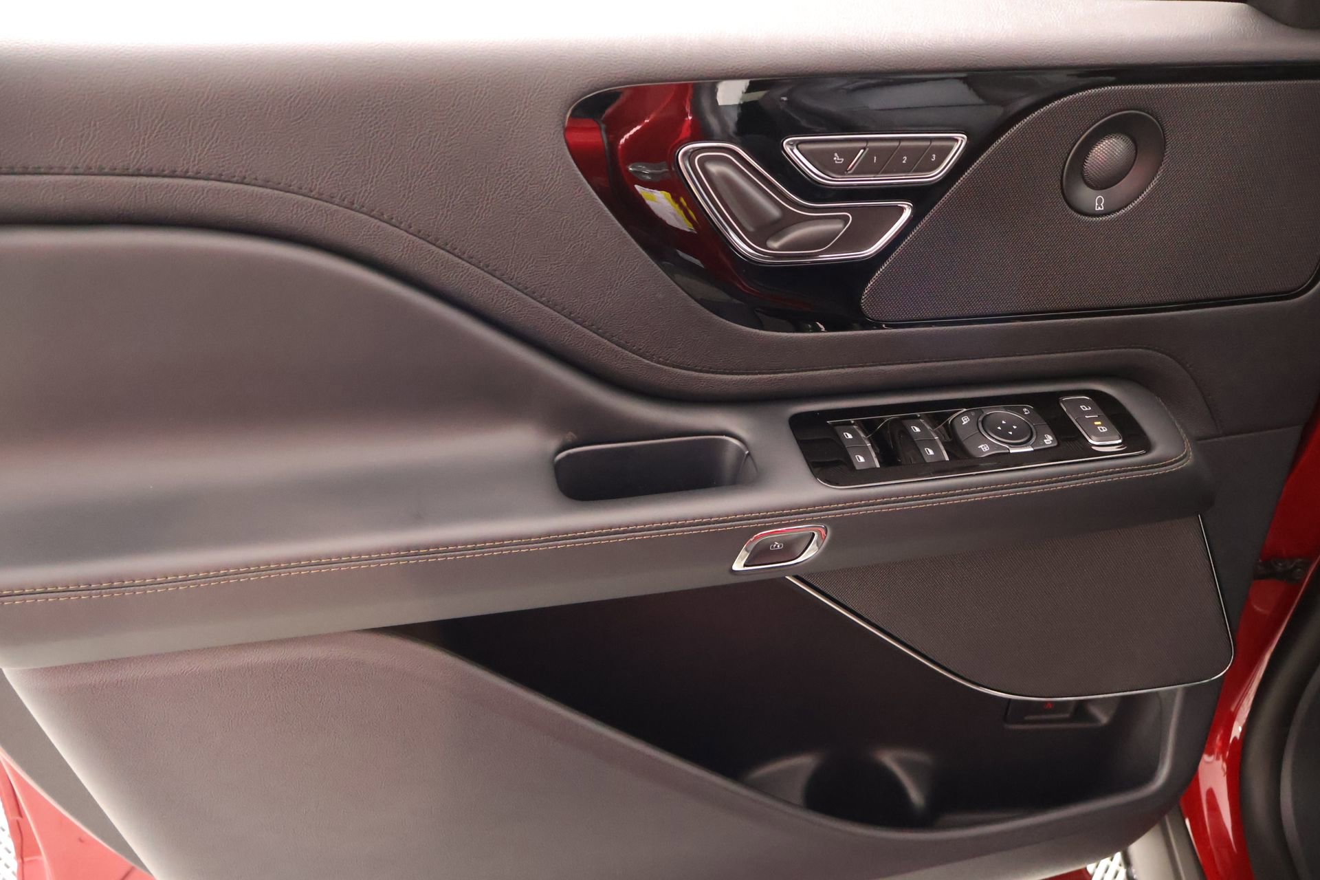 New 2026 Lincoln Aviator Reserve image 17