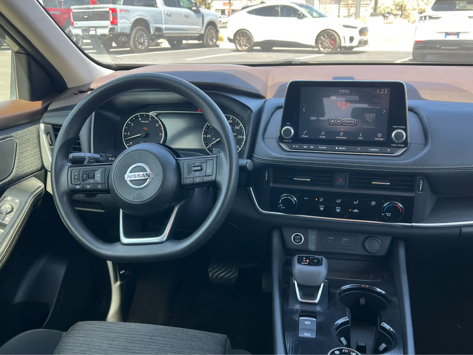 Used 2021 Nissan Rogue S image 22