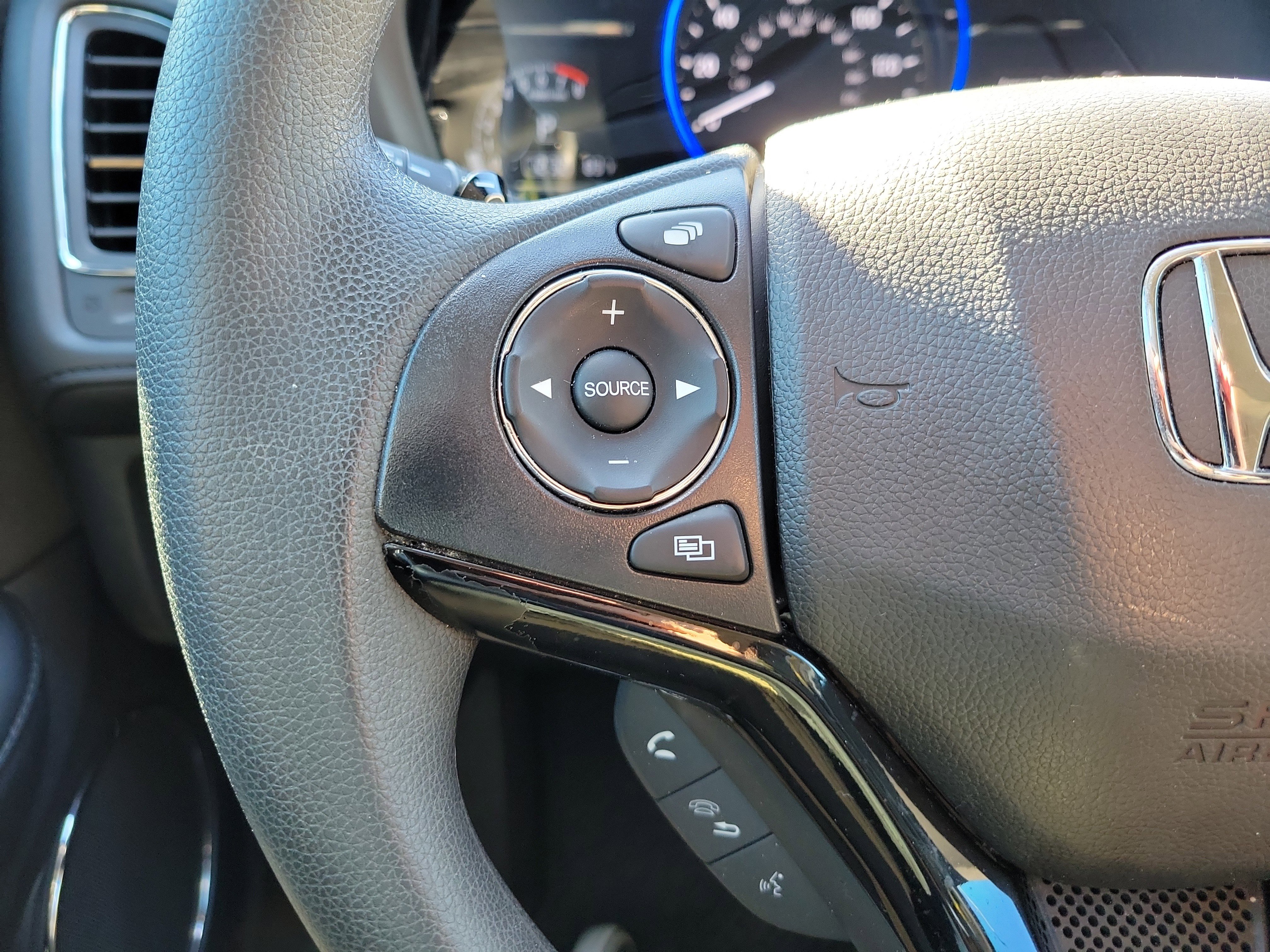 Used 2022 Honda HR-V EX image 26