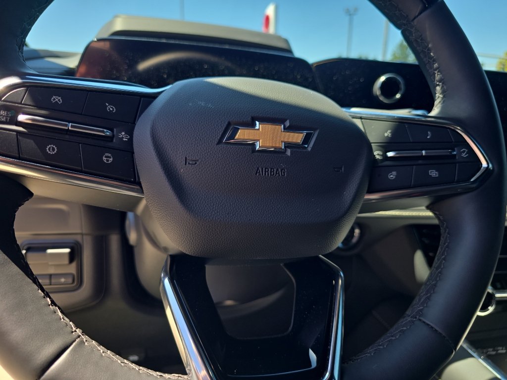 Used 2026 Chevrolet Tahoe Premier AWD/4WD image 23