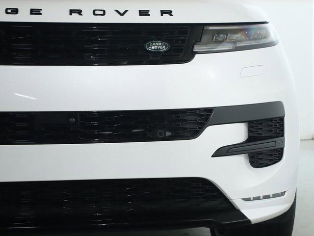 Certified 2025 Land Rover Range Rover Sport Dynamic SE image 43
