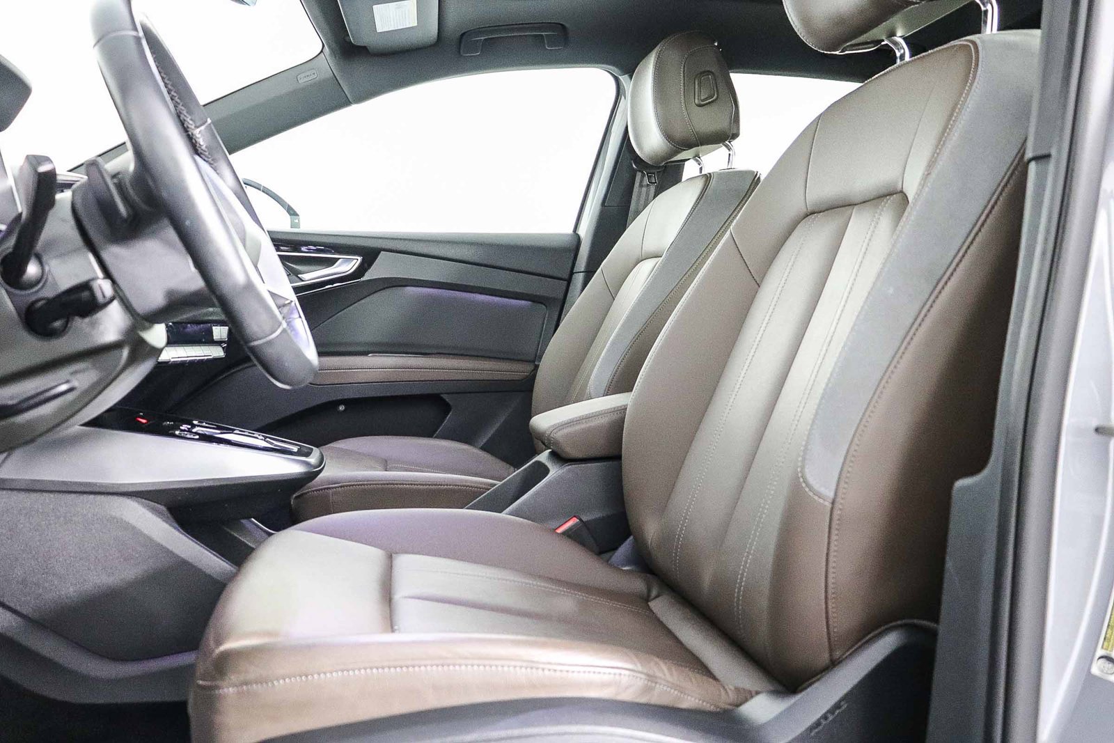 Used 2023 Audi Q4 e-tron Premium Plus w/ Premium Plus RWD image 18
