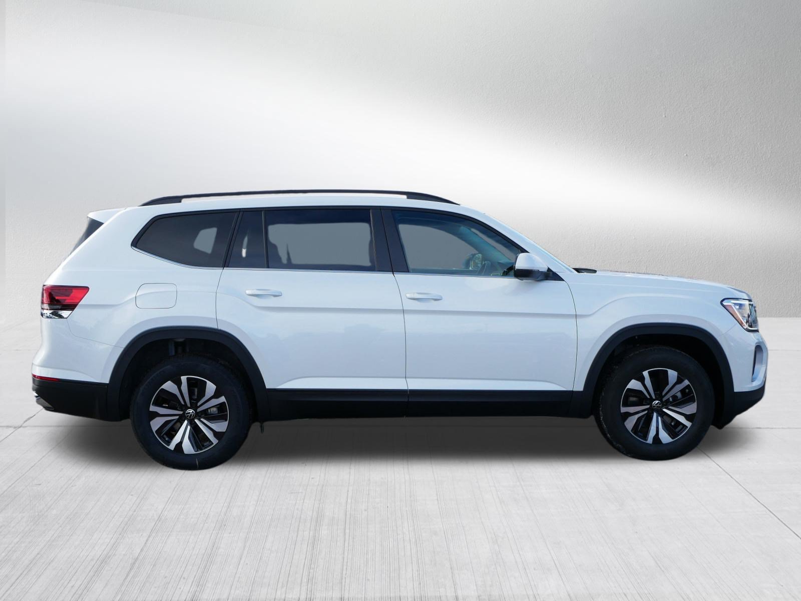 New 2026 Volkswagen Atlas SE AWD/4WD image 2