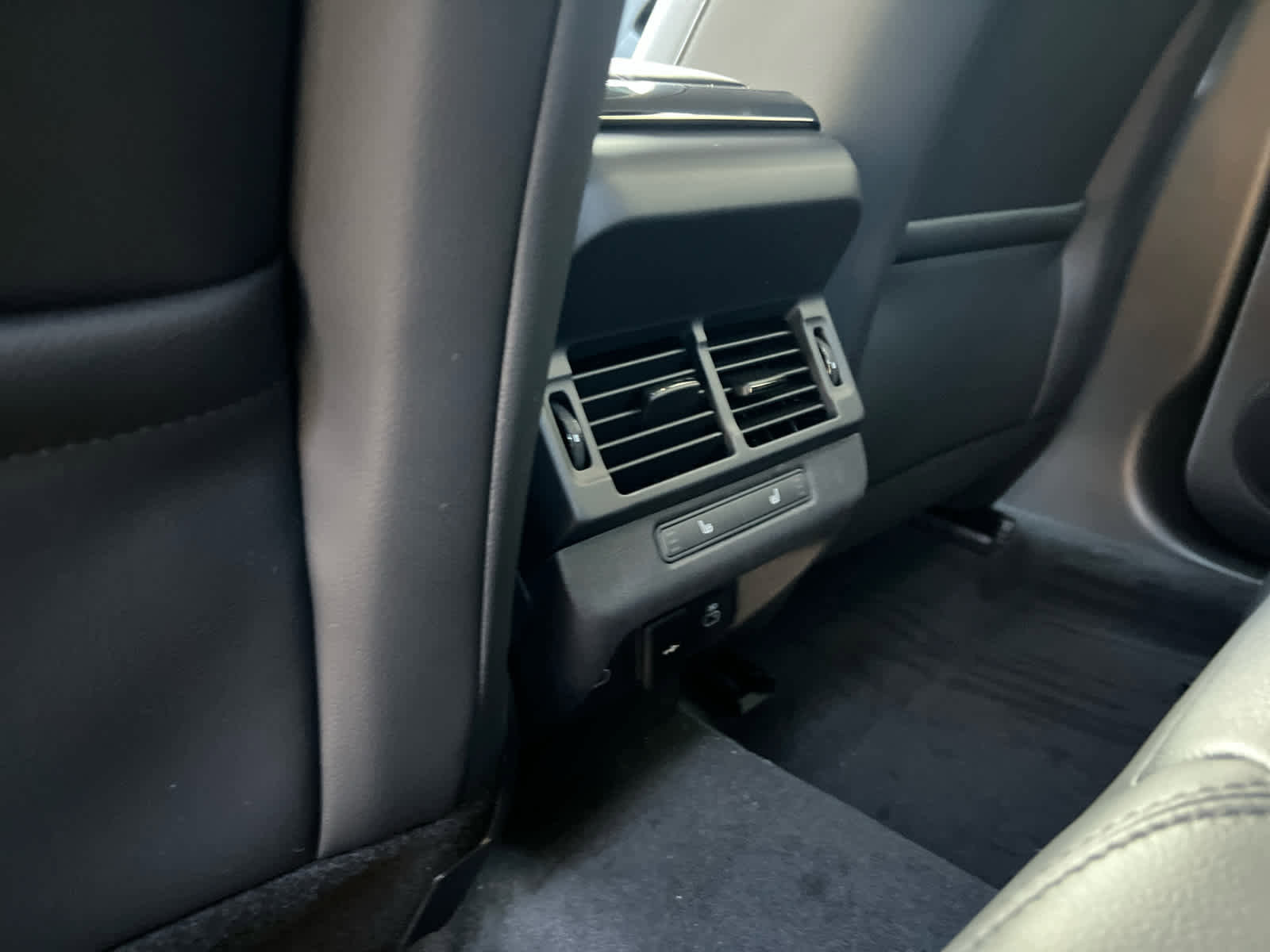 Used 2025 Land Rover Range Rover Evoque Dynamic SE image 17