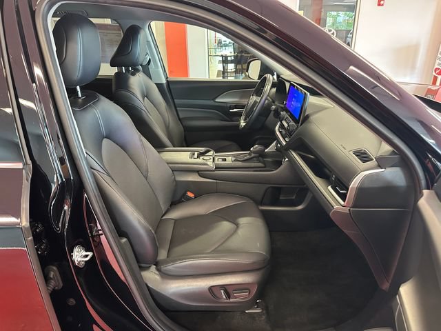 Certified 2024 Toyota Grand Highlander AWD image 16