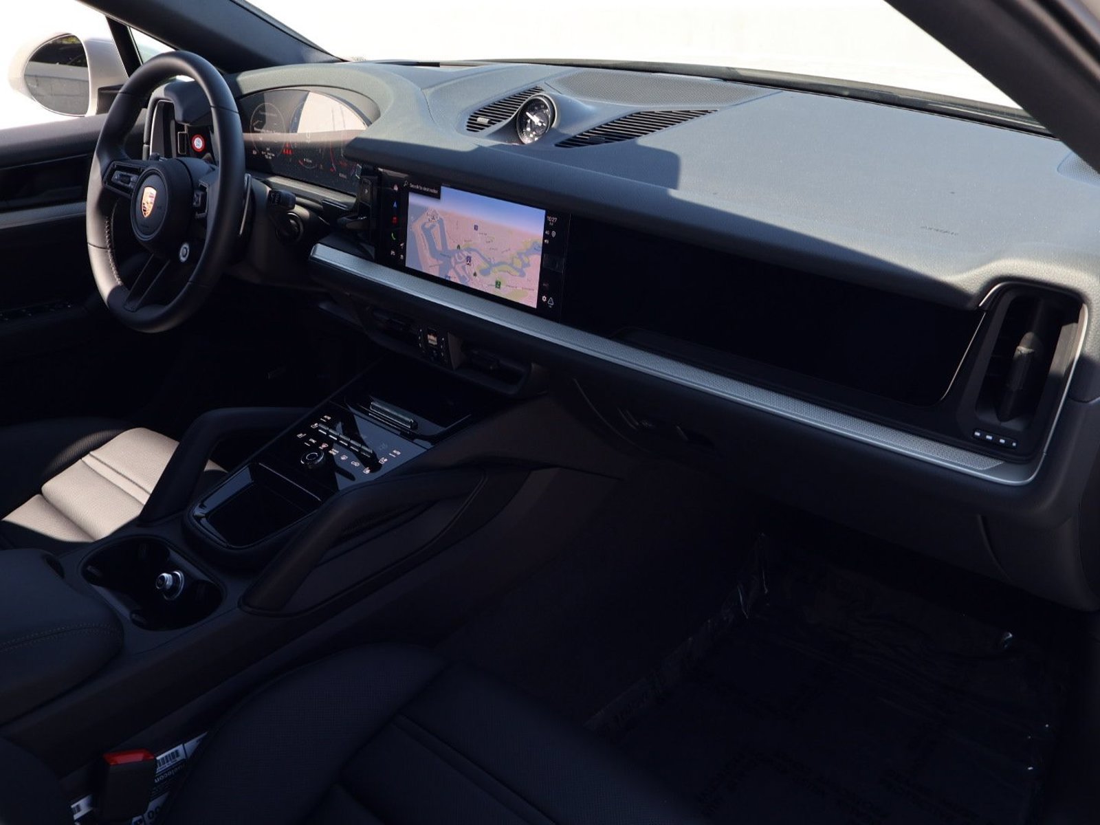 New 2026 Porsche Cayenne Coupe AWD/4WD image 25