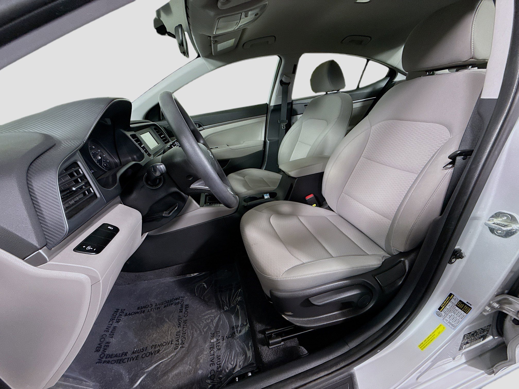 Used 2019 Hyundai Elantra SE image 21