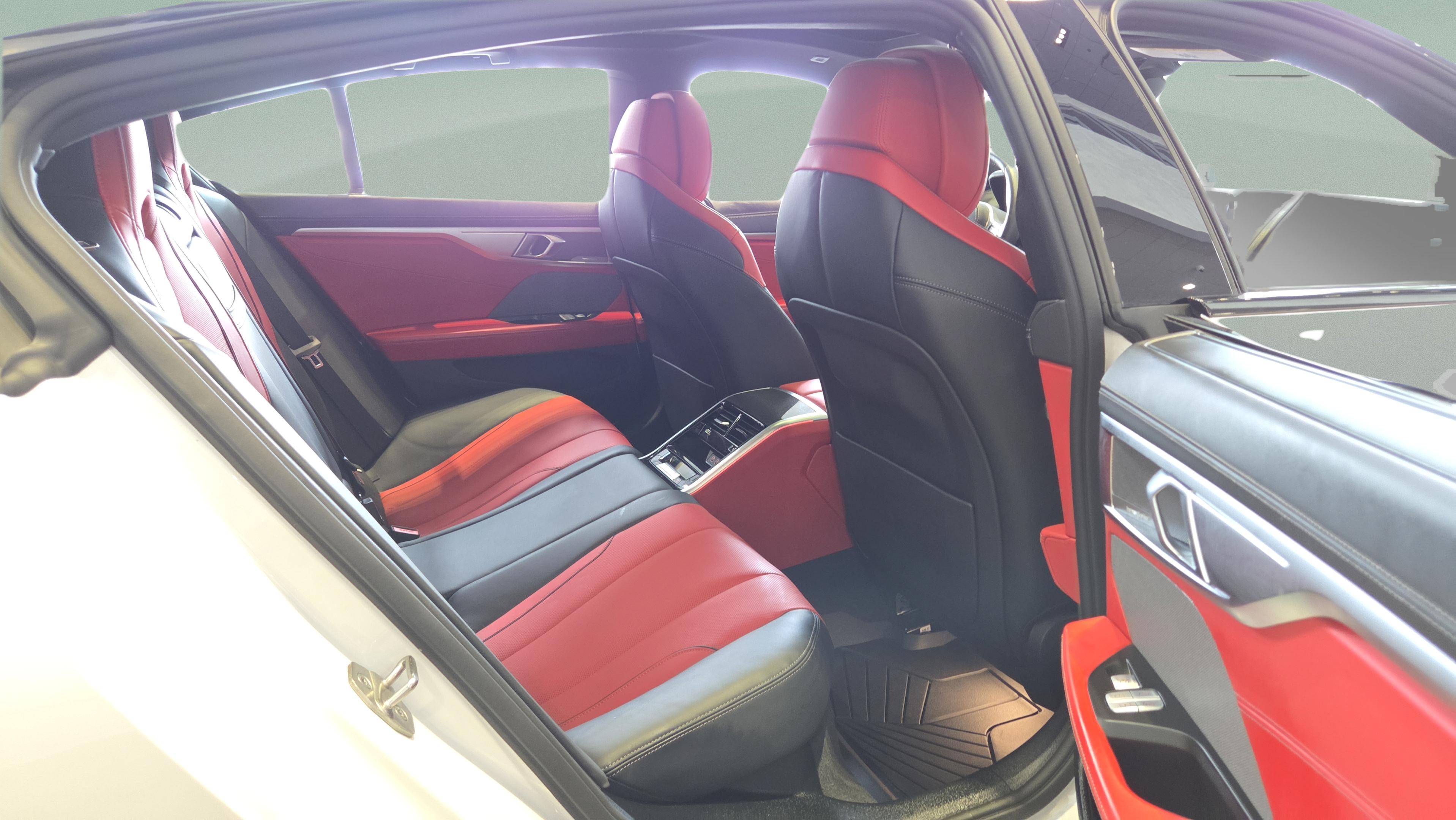 Certified 2026 BMW M850i xDrive AWD/4WD image 14
