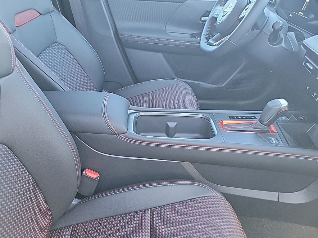 New 2026 Nissan Kicks SR w/ Cold Weather Package image 42