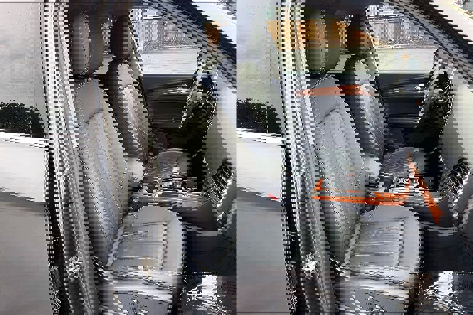 Used 2023 Audi Q5 2.0T Premium w/ Convenience Package image 10