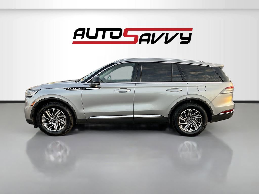 Used 2023 Lincoln Aviator AWD w/ Elements Package image 4