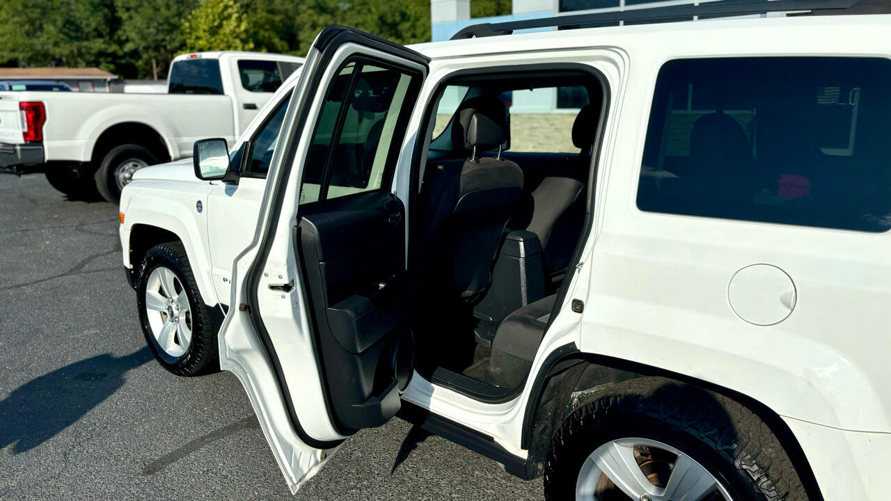 Used 2015 Jeep Patriot Latitude image 18