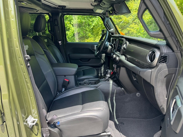 Used 2021 Jeep Wrangler Unlimited Sahara AWD/4WD image 18