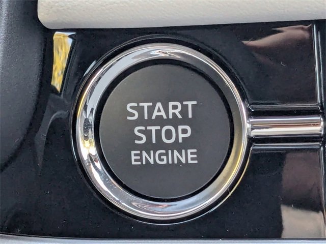 New 2025 Mitsubishi Outlander SE image 36