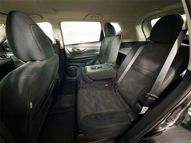 Used 2016 Nissan Rogue SV image 21